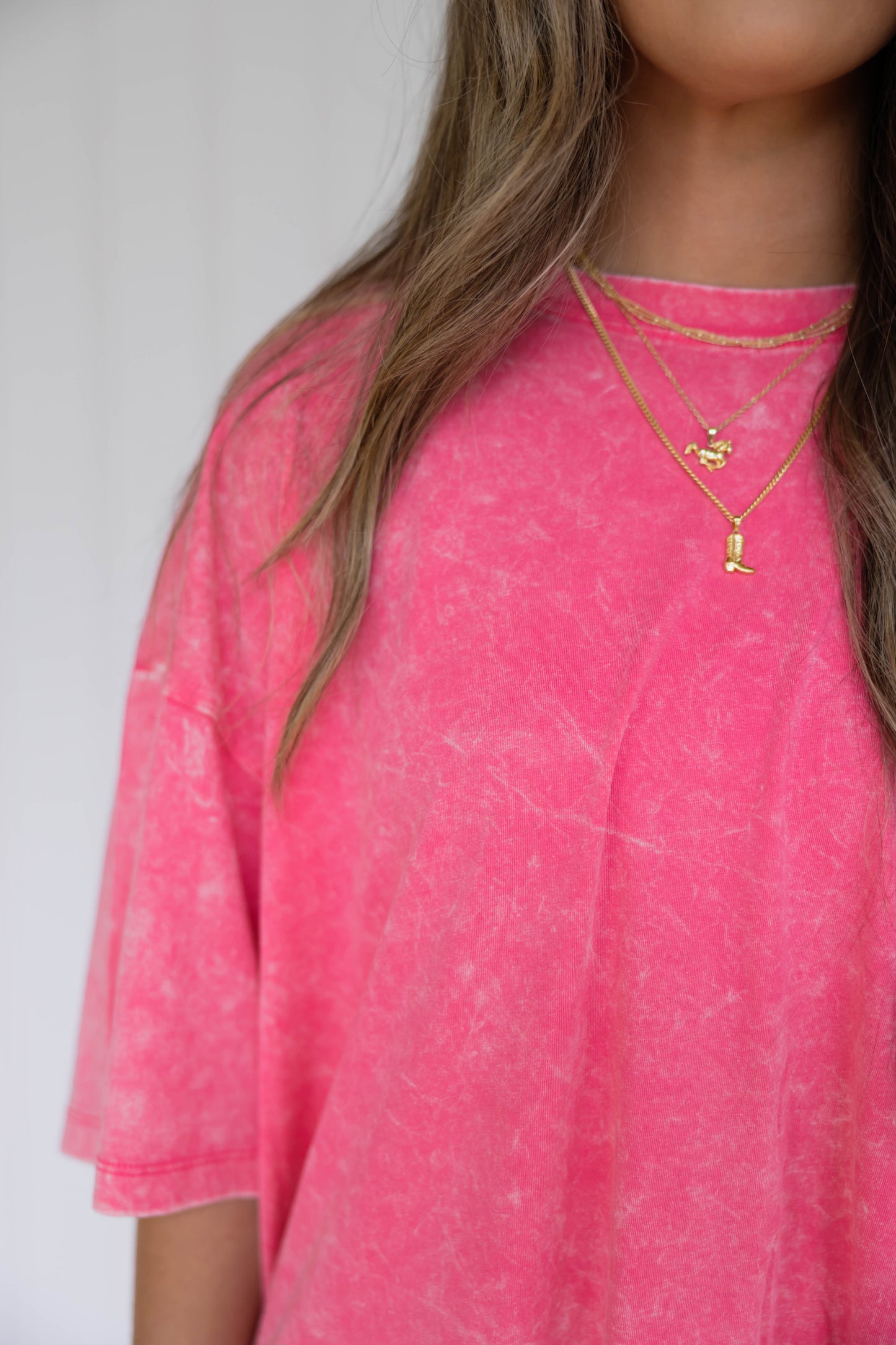 Acid Wash Boyfriend Tee / Fuschia